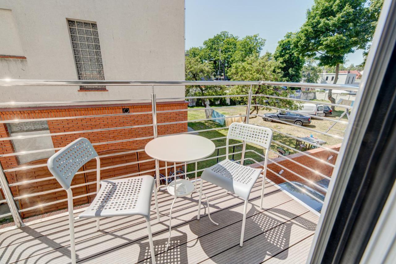 Pod Winogronem - Apartamenty Z Basenem I Wyzywieniem Pobierowo Exteriör bild