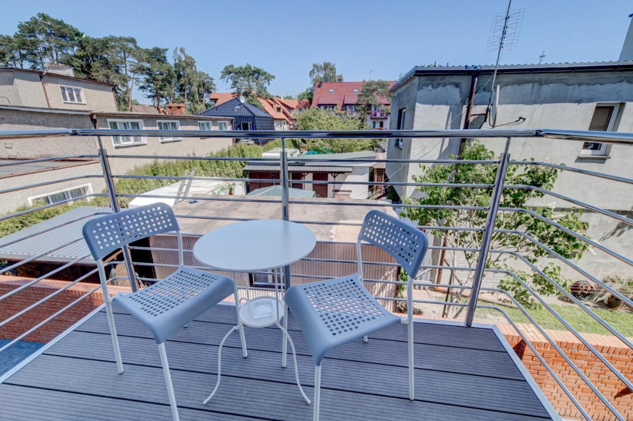 Pod Winogronem - Apartamenty Z Basenem I Wyzywieniem Pobierowo Exteriör bild