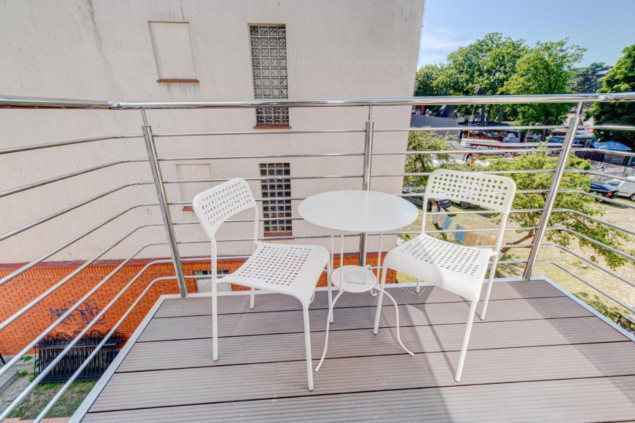 Pod Winogronem - Apartamenty Z Basenem I Wyzywieniem Pobierowo Exteriör bild