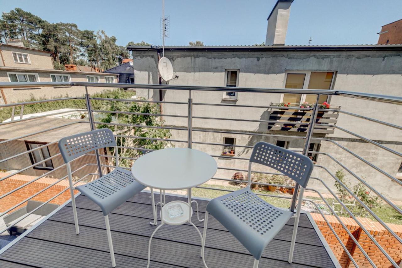 Pod Winogronem - Apartamenty Z Basenem I Wyzywieniem Pobierowo Exteriör bild