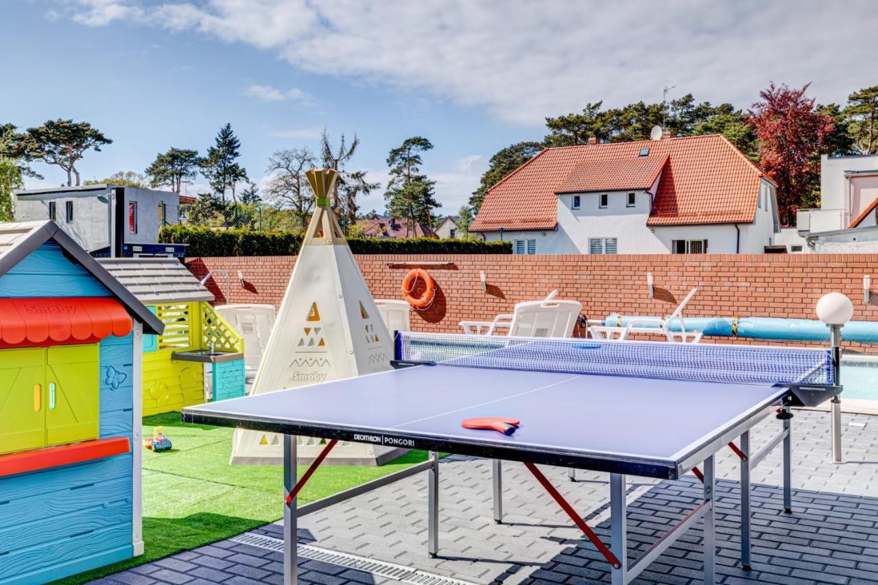 Pod Winogronem - Apartamenty Z Basenem I Wyzywieniem Pobierowo Exteriör bild