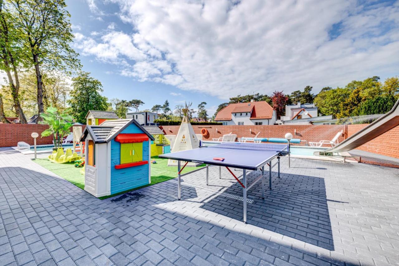 Pod Winogronem - Apartamenty Z Basenem I Wyzywieniem Pobierowo Exteriör bild