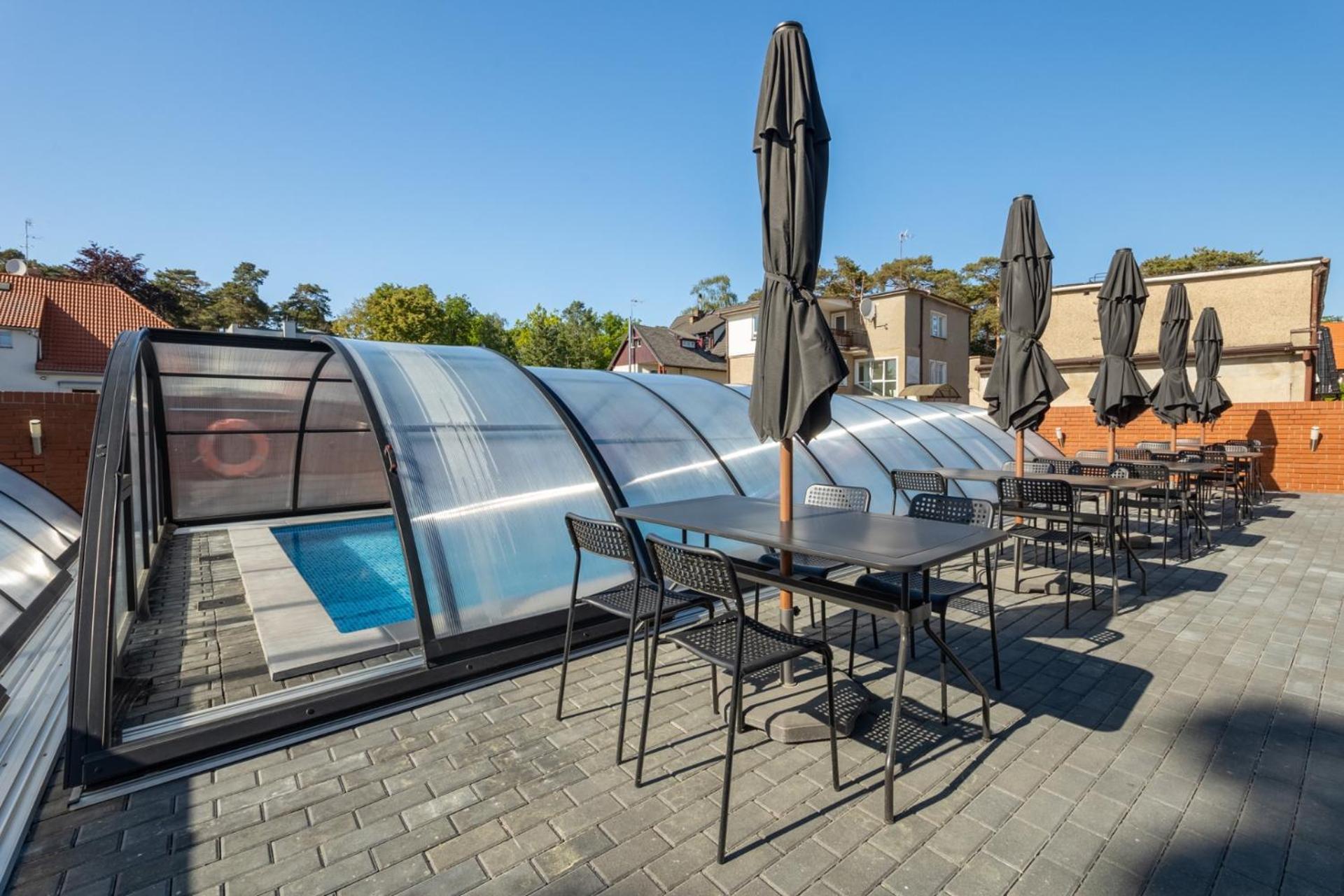 Pod Winogronem - Apartamenty Z Basenem I Wyzywieniem Pobierowo Exteriör bild