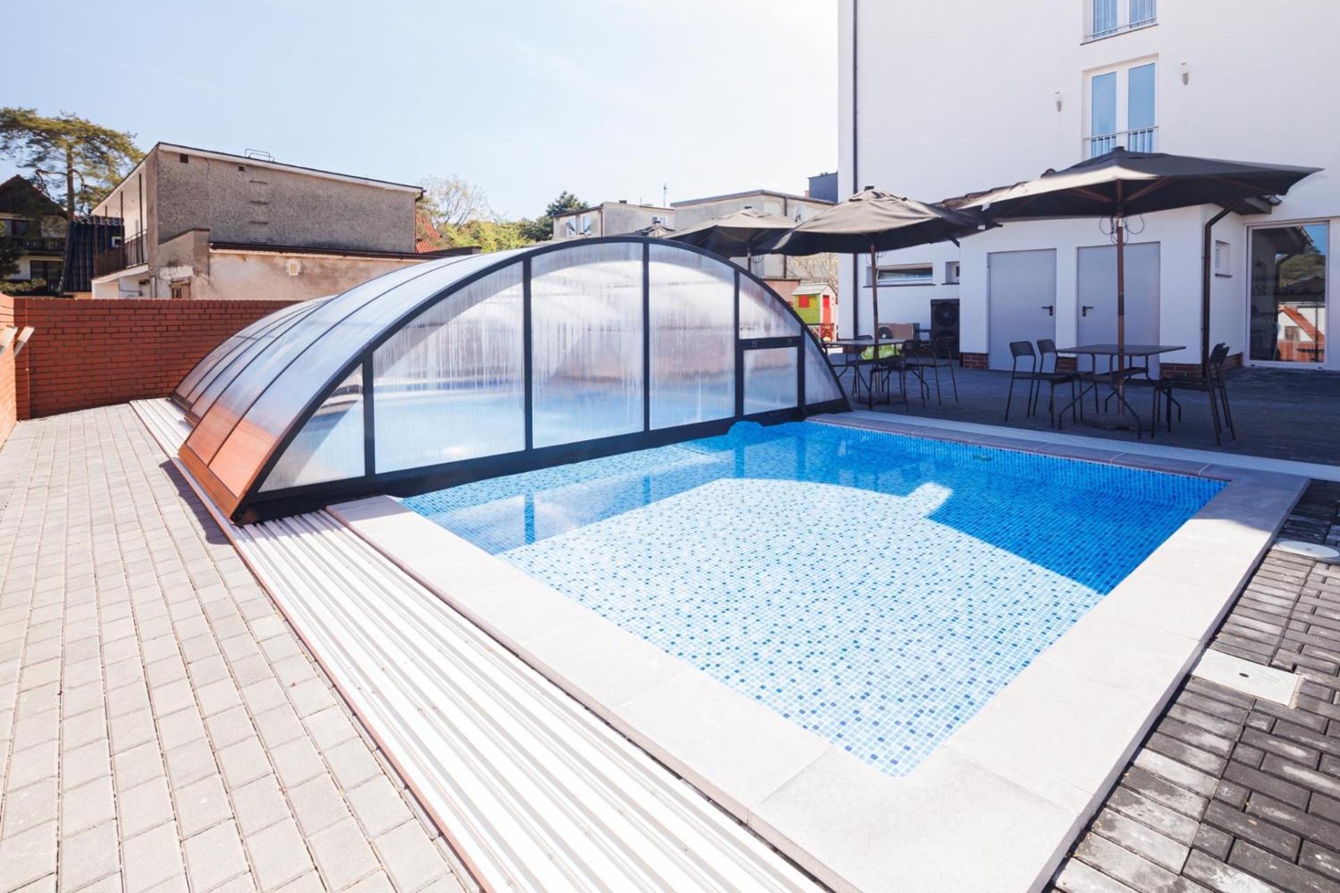 Pod Winogronem - Apartamenty Z Basenem I Wyzywieniem Pobierowo Exteriör bild
